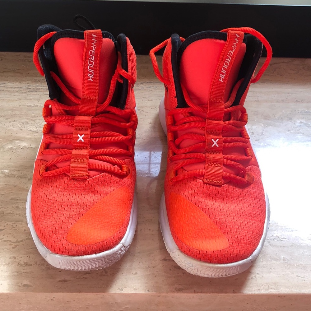 Nike Hyperdunk X Hightop Size 5.5 Orange